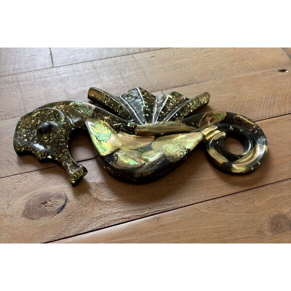 Vintage Lucite Abalone Shell Seahorse Wall Hanging 10 Inches - Picture 5 of 11